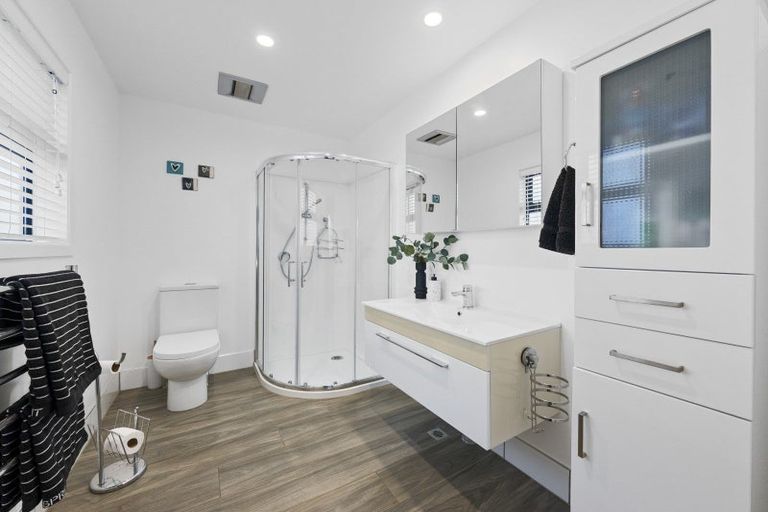 Photo of property in 68 Anzac Road, Pukekohe, 2120