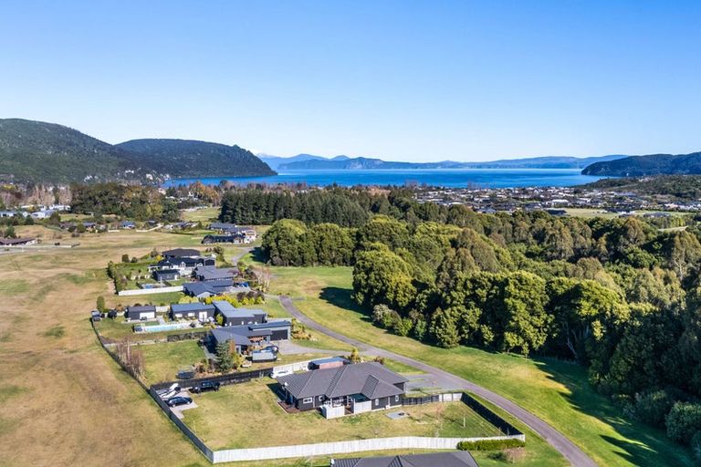Photo of property in 27/500 Kinloch Road, Kinloch, Taupo, 3377