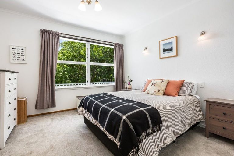 Photo of property in 18 Tui Crescent, Waikanae, 5036