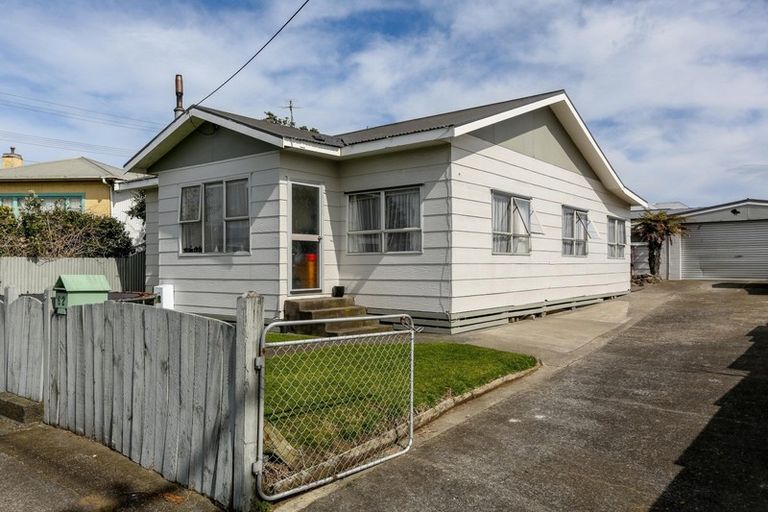 Photo of property in 62 Fitzroy Road, Fitzroy, New Plymouth, 4312