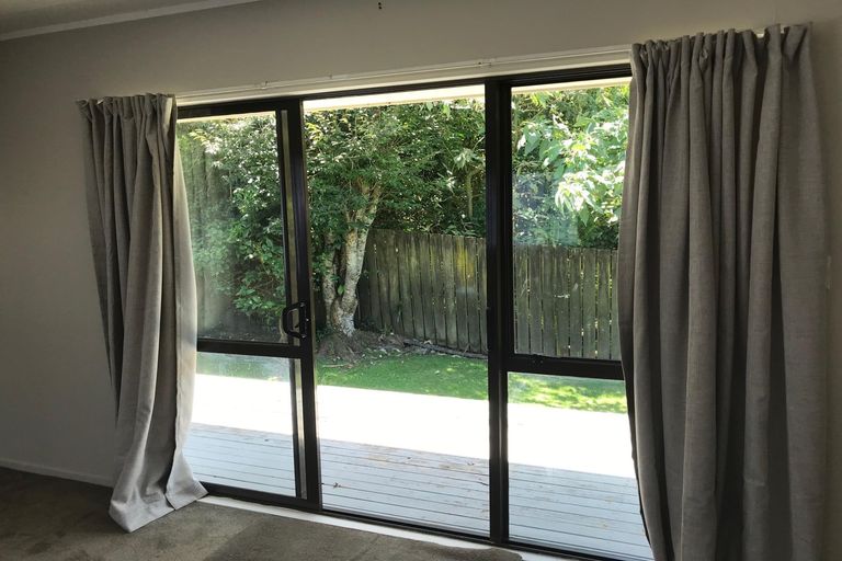 Photo of property in 2/6 Esperanto Road, Papatoetoe, Auckland, 2025