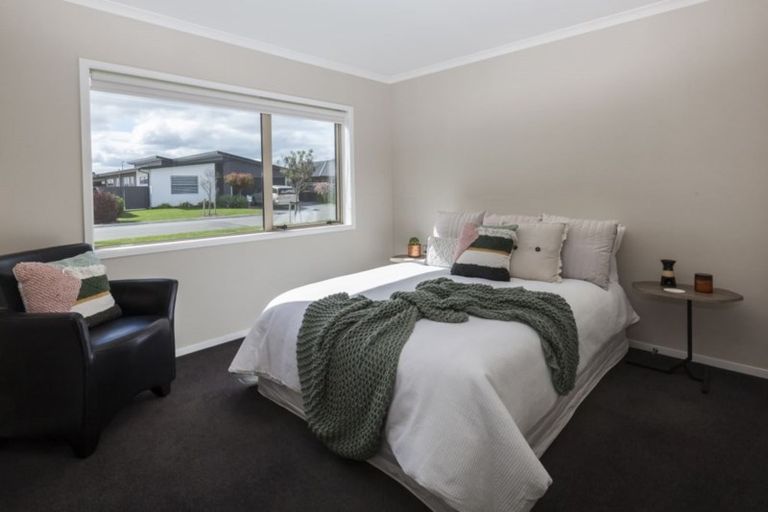 Photo of property in 30 Te Whenu Crescent, Marshland, Christchurch, 8083