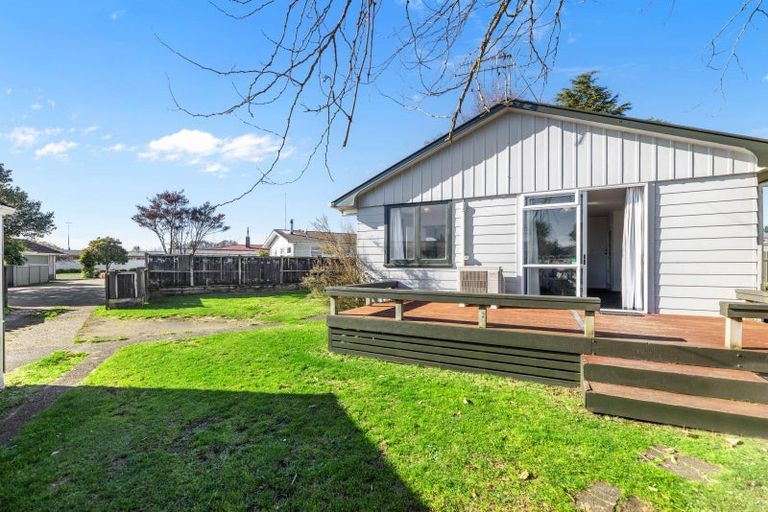 Photo of property in 15 Te Rangitautahanga Road, Turangi, 3334