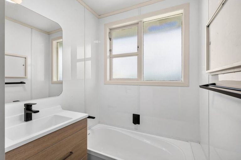 Photo of property in 45 Regent Street, Silverdale, Hamilton, 3216