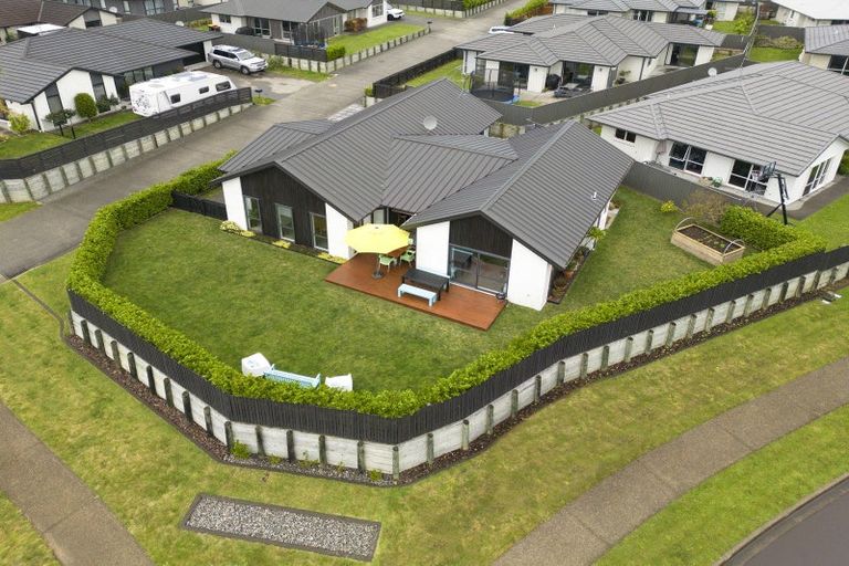 Photo of property in 2 Shea Lane, Pyes Pa, Tauranga, 3112