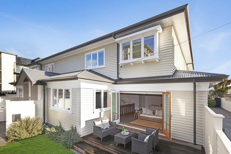 Photo of property in 11b Rhodes Street, Merivale, Christchurch, 8014