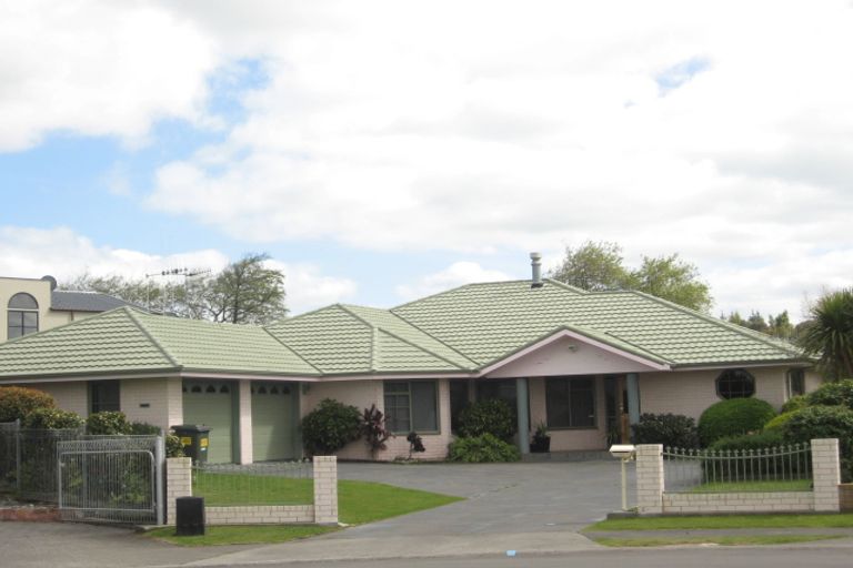Photo of property in 14 Holdsworth Drive, Otamatea, Whanganui, 4500