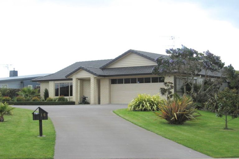 Photo of property in 15 Amery Place, Papamoa Beach, Papamoa, 3118