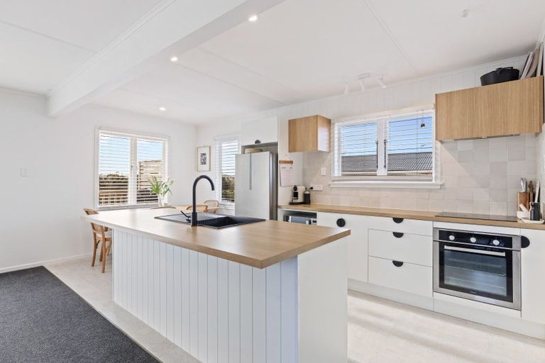 Photo of property in 22 Penrith Street, Westown, New Plymouth, 4310