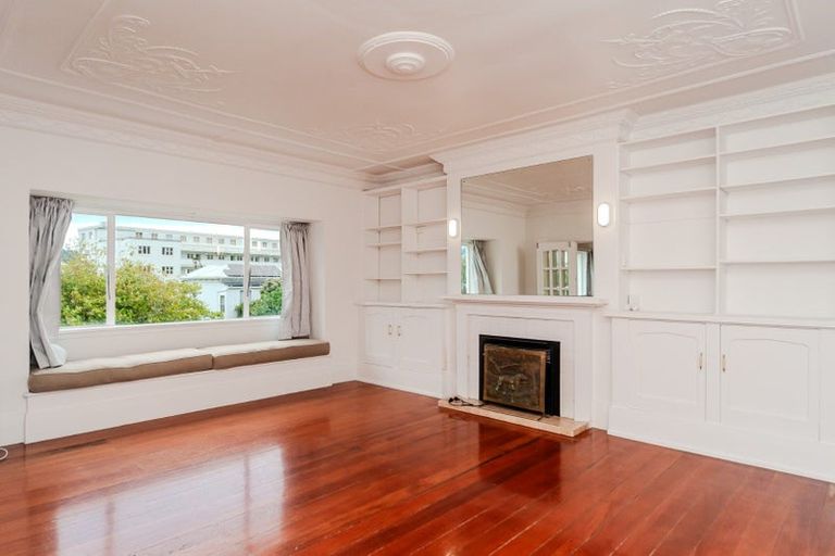 Photo of property in 241 The Terrace, Te Aro, Wellington, 6011