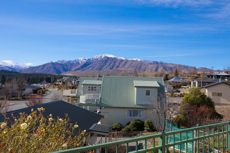 Photo of property in 12 Hamilton Drive, Lake Tekapo, 7999