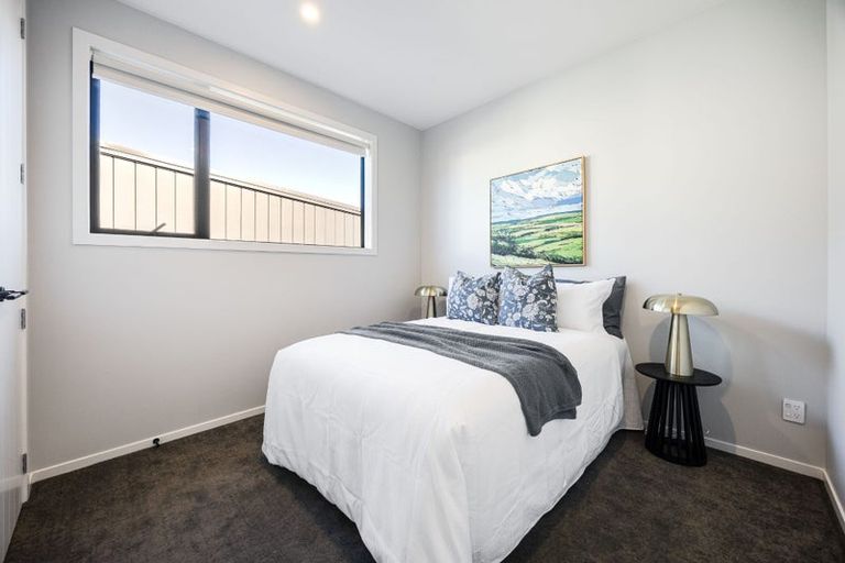 Photo of property in 2 Picnic Point Road, Hobsonville, Auckland, 0616