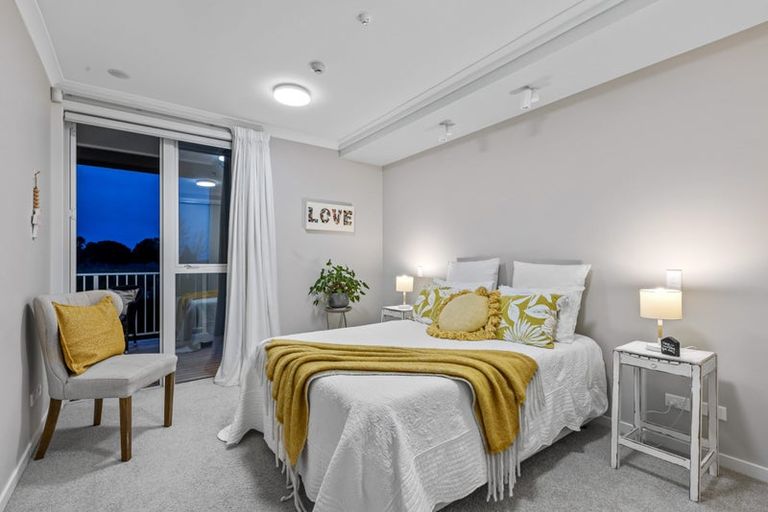 Photo of property in 62 Rewa Rewa Lane, Orewa, 0931