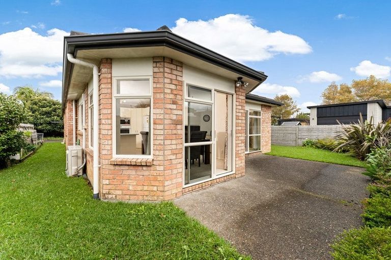 Photo of property in 1/64 Riverside Road, Orewa, 0931