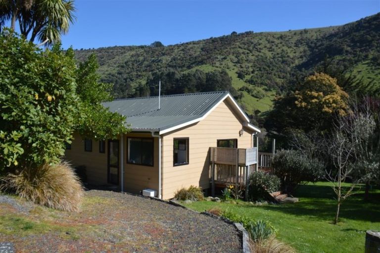 Photo of property in 68 Lukes Road, Little Akaloa, 7583