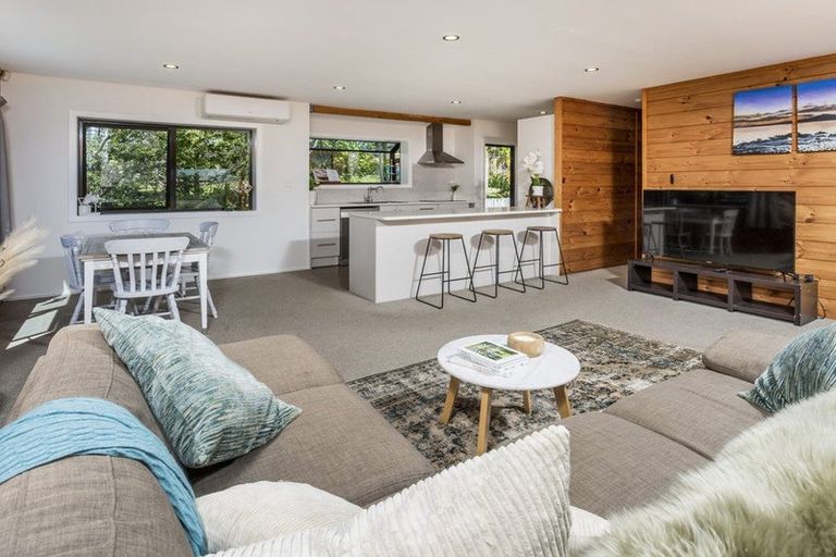 Photo of property in 108 Glendhu Road, Bayview, Auckland, 0629