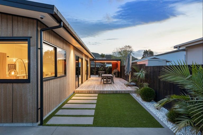 Photo of property in 107 Wattle Place, Whangamata, 3620