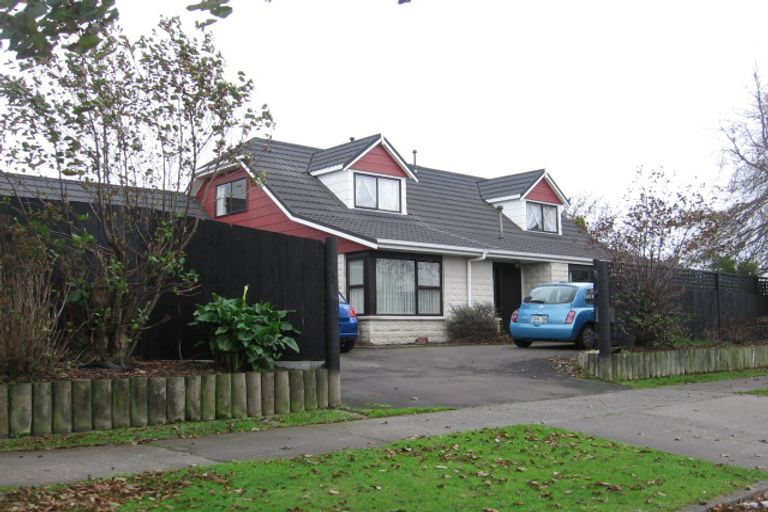 Photo of property in 52 Suzanne Grove, Kelvin Grove, Palmerston North, 4414