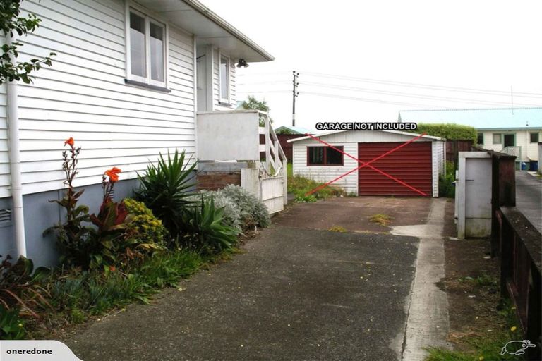 Photo of property in 6 Harmel Road, Glendene, Auckland, 0602