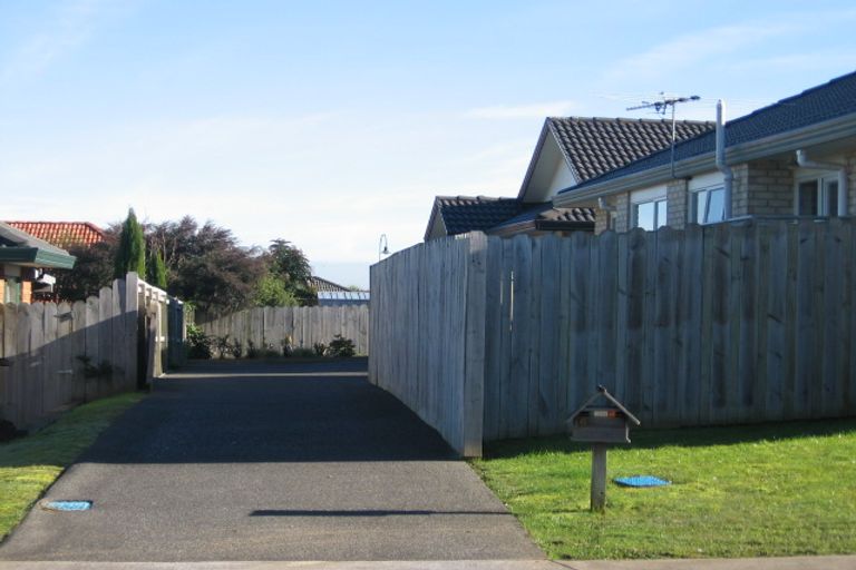Photo of property in 6 Nephin Place, East Tamaki Heights, Auckland, 2016