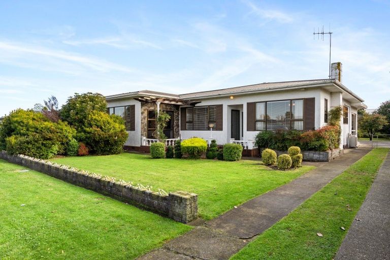 Photo of property in 1412 Woodstock Avenue, Mayfair, Hastings, 4122