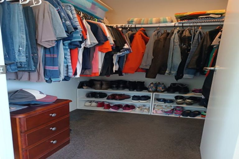 Photo of property in 3a Pipitea Place, Whalers Gate, New Plymouth, 4310