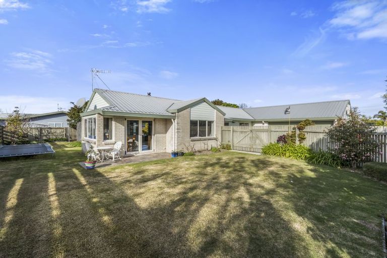 Photo of property in 25 Kane Road, Papamoa Beach, Papamoa, 3118