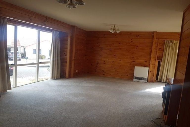 Photo of property in 7 Logan Way, Kelvin Grove, Palmerston North, 4414