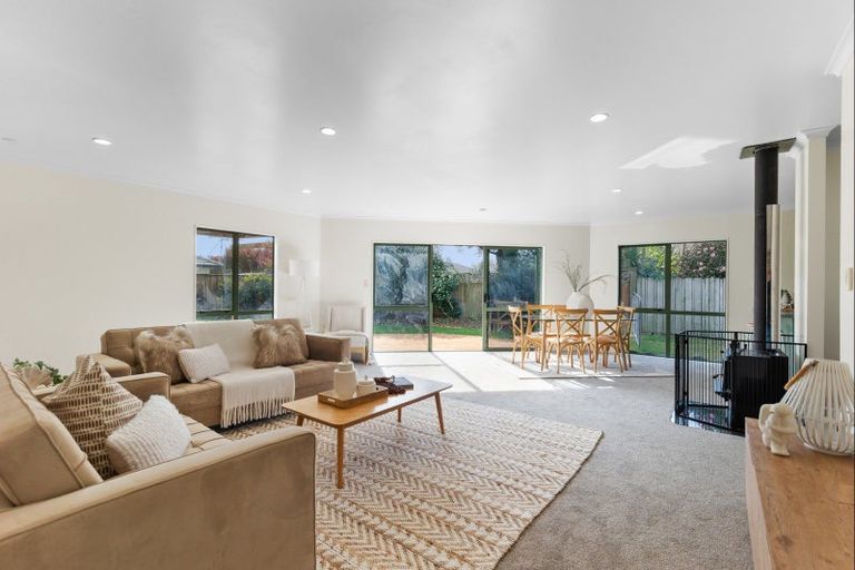 Photo of property in 13 Homewood Avenue, Levin, 5510