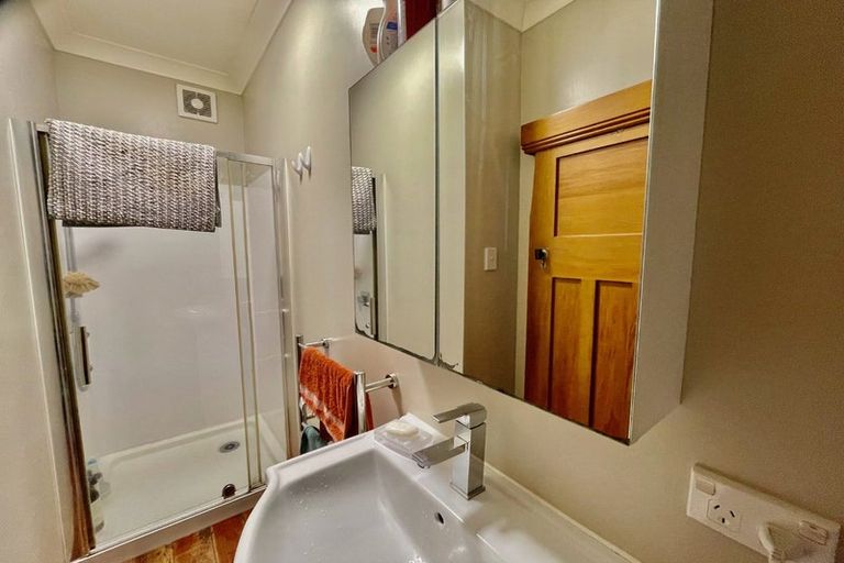 Photo of property in 73 Majoribanks Street, Mount Victoria, Wellington, 6011