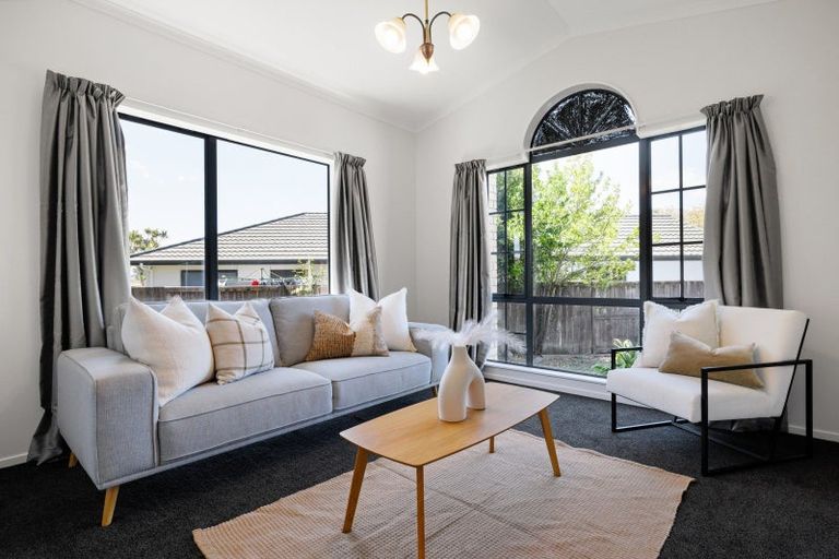 Photo of property in 37 Aldona Place, Fairview Downs, Hamilton, 3214