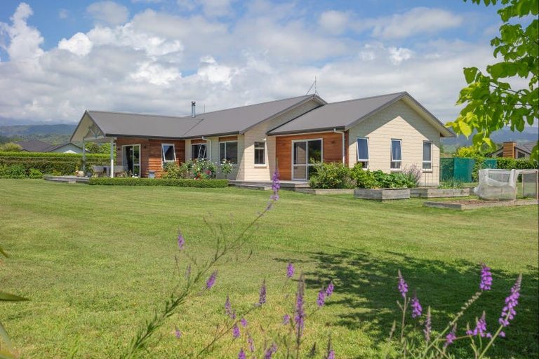 Photo of property in 17 Arete Lane, Levin, 5571