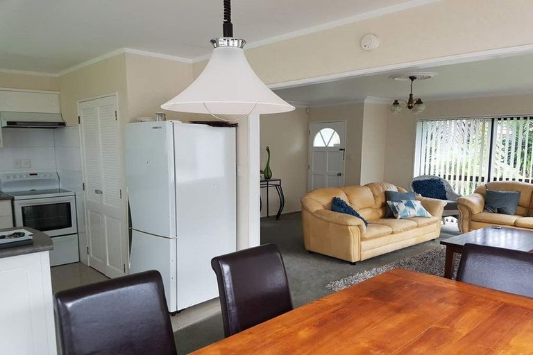 Photo of property in 2/46 Willis Road, Papakura, 2110