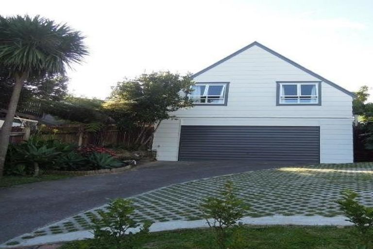 Photo of property in 7 Laurina Road, Sunnynook, Auckland, 0620