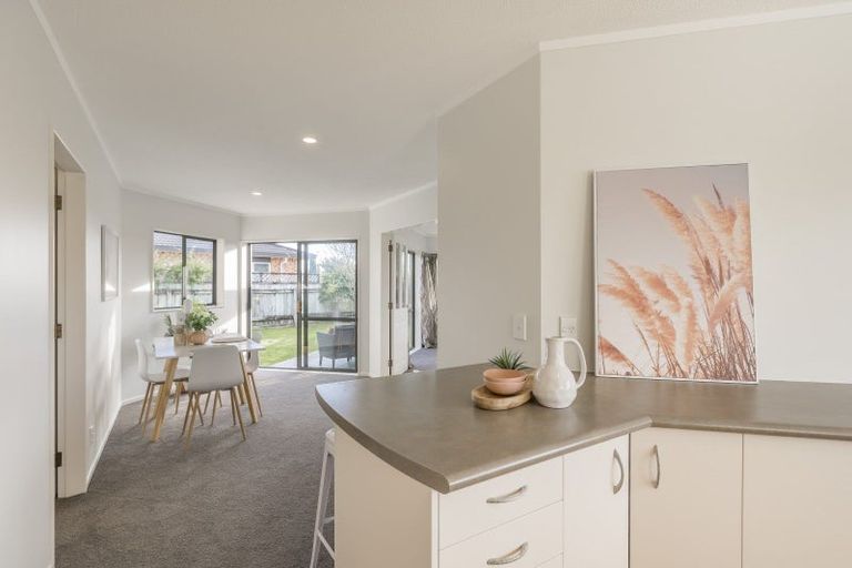 Photo of property in 16 Beachwater Grove, Paraparaumu Beach, Paraparaumu, 5032