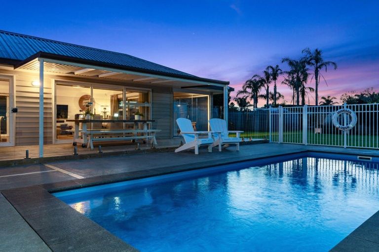 Photo of property in 56 Moir Point Road, Mangawhai Heads, Mangawhai, 0505