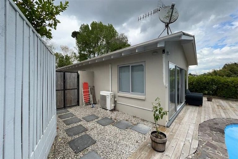 Photo of property in 2a Roach Street, Maeroa, Hamilton, 3200