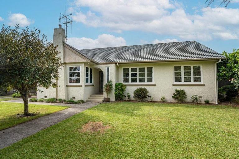 Photo of property in 37 Storey Avenue, Forest Lake, Hamilton, 3200