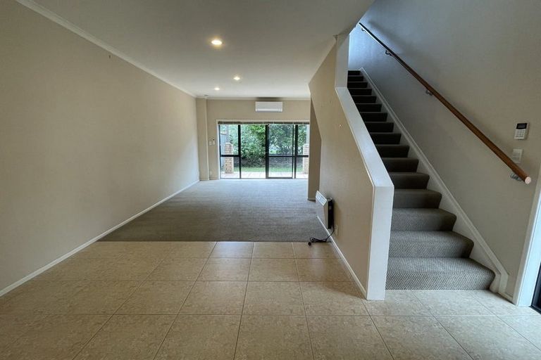 Photo of property in 28 Skip Lane, East Tamaki, Auckland, 2013