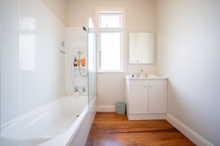 Photo of property in 76 Havill Street, Takaro, Palmerston North, 4410