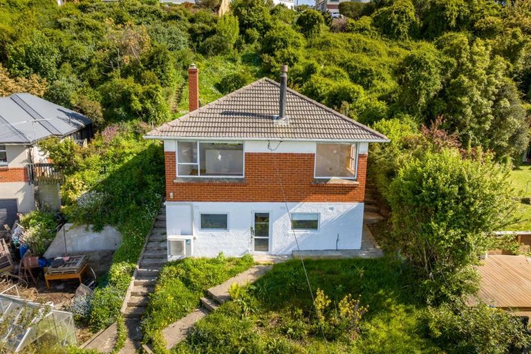 Photo of property in 30 Seaview Terrace, Kew, Dunedin, 9012