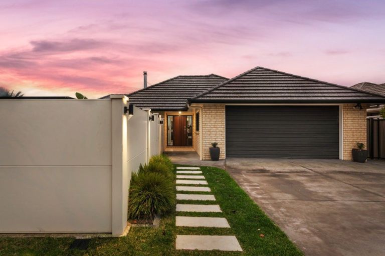 Photo of property in 29 Pinotage Drive, Greenmeadows, Napier, 4112