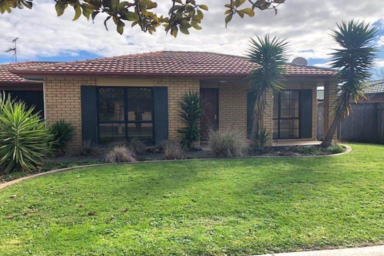 Photo of property in 8 Cottesmore Place, Huntington Park, Auckland, 2013