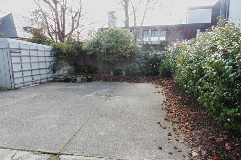 Photo of property in 4/111 Aikmans Road, Merivale, Christchurch, 8014