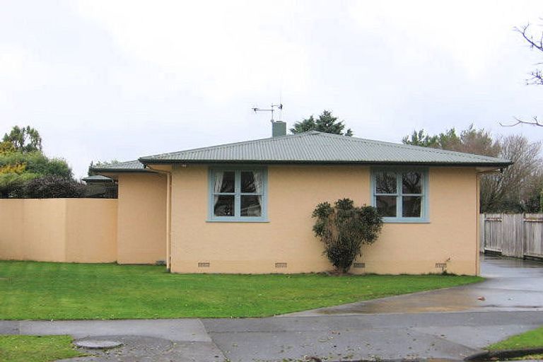 Photo of property in 35 Snowdon Avenue, Terrace End, Palmerston North, 4410