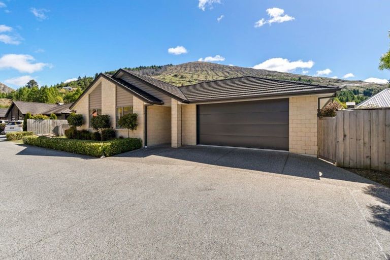 Photo of property in 4 Alluvial Court, Arthurs Point, Queenstown, 9371