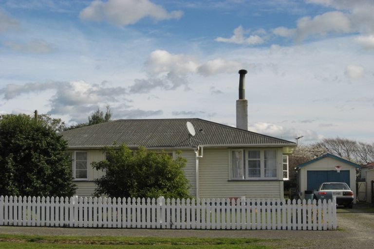 Photo of property in 30 Stout Street, Shannon, 4821