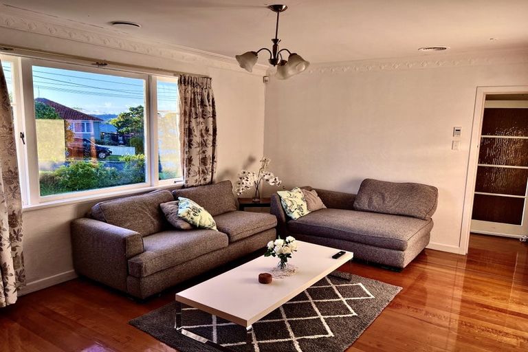 Photo of property in 16 Ambler Avenue, Glen Eden, Auckland, 0602