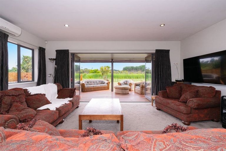 Photo of property in 68 Waitarere Rise Avenue, Waitarere, Levin, 5510