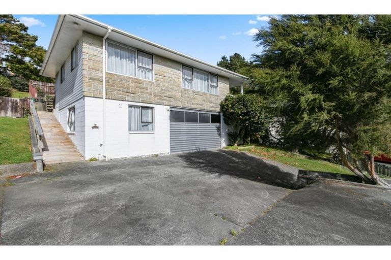 Photo of property in 110 Holborn Drive, Stokes Valley, Lower Hutt, 5019